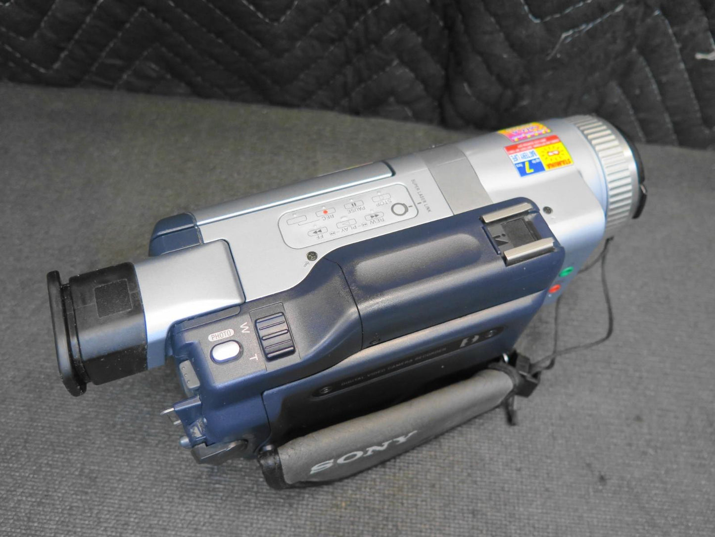 Sony DCR-TRV830 Digital8 Camcorder w/ Video Transfer Cables - *SERVICED*