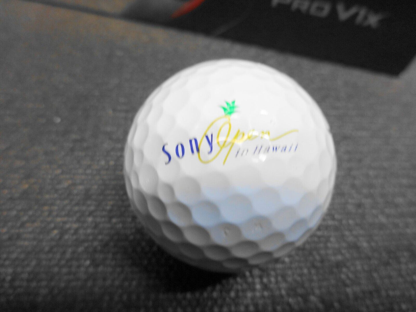 TITLEIST PRO V1x GOLF BALLS, BOX OF 12 BALLS (1 DOZEN) - Sony Open 20th Logo