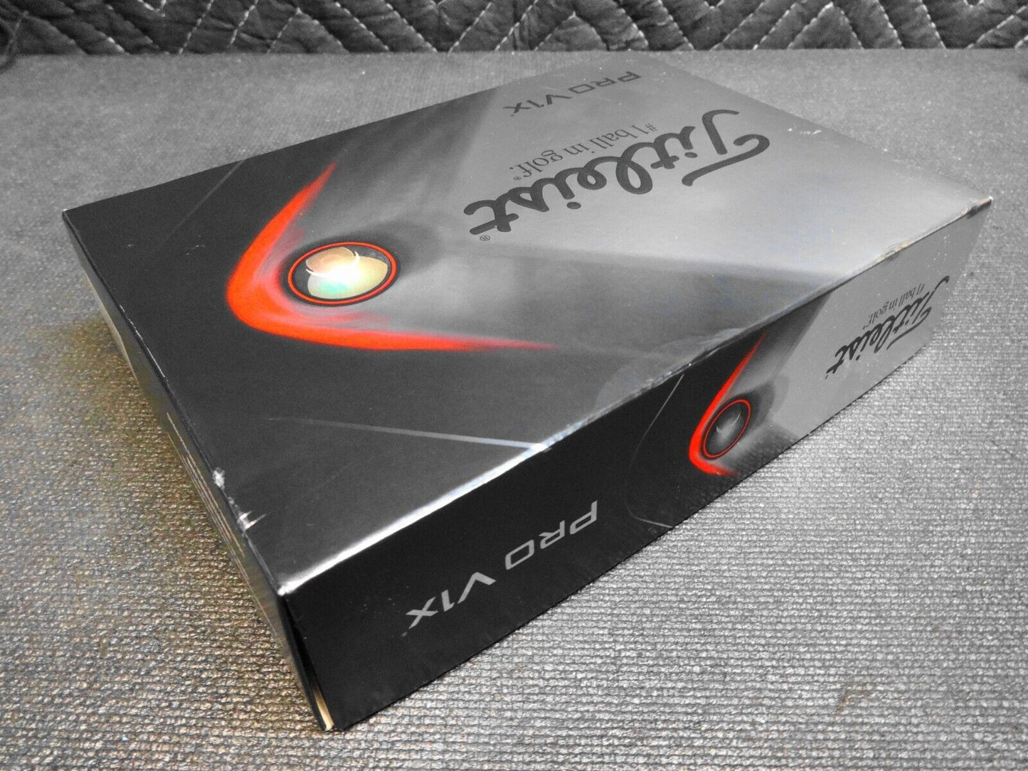 TITLEIST PRO V1x GOLF BALLS, BOX OF 12 BALLS (1 DOZEN) - Sony Open 20th Logo