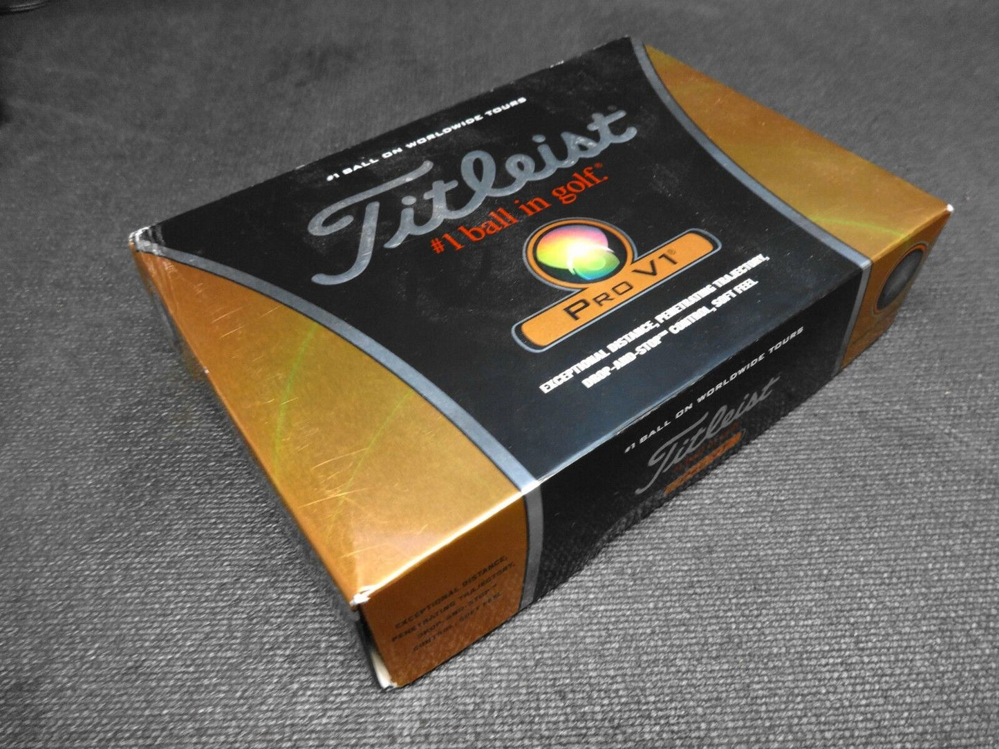 Titleist Pro V1 Golf Balls (1 dozen) - New in Distressed Box