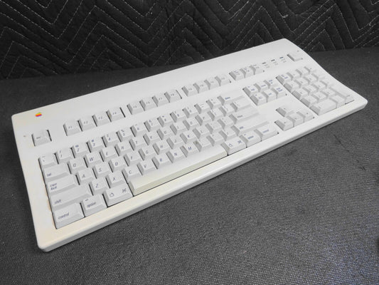 Vintage Apple Extended Keyboard II Family Number M3501