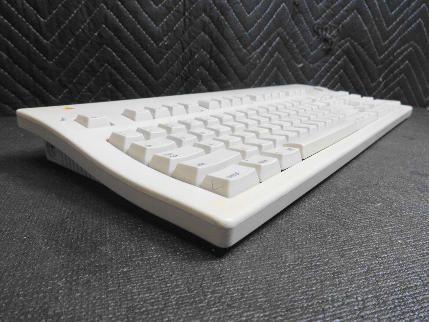 Vintage Apple Extended Keyboard II Family Number M3501