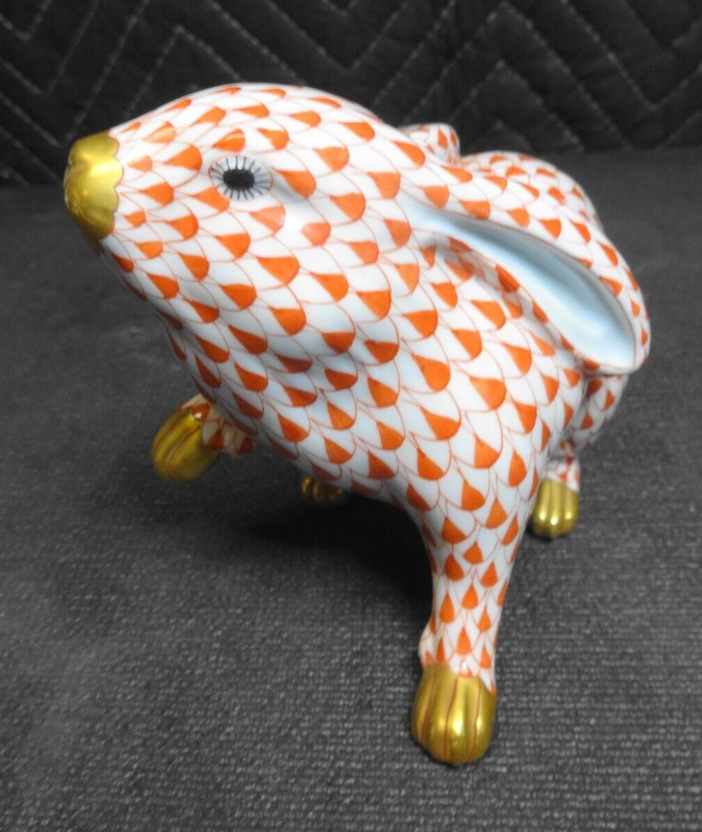 Vintage Herend Bunny Rabbit FishNet Paw Up Figurine 4" Tall Hungary