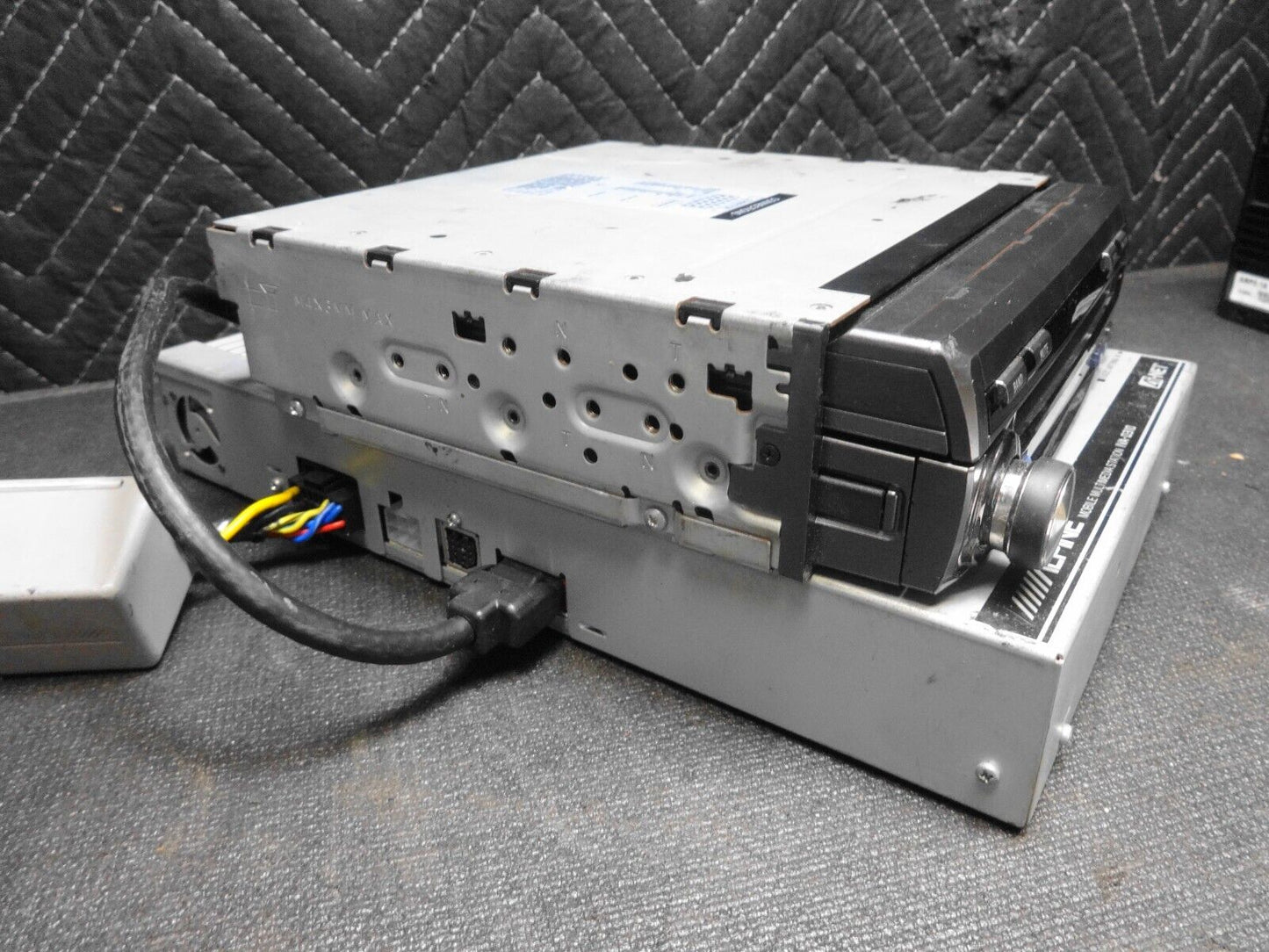 Alpine IVA-D310 w/ Multi Media Station