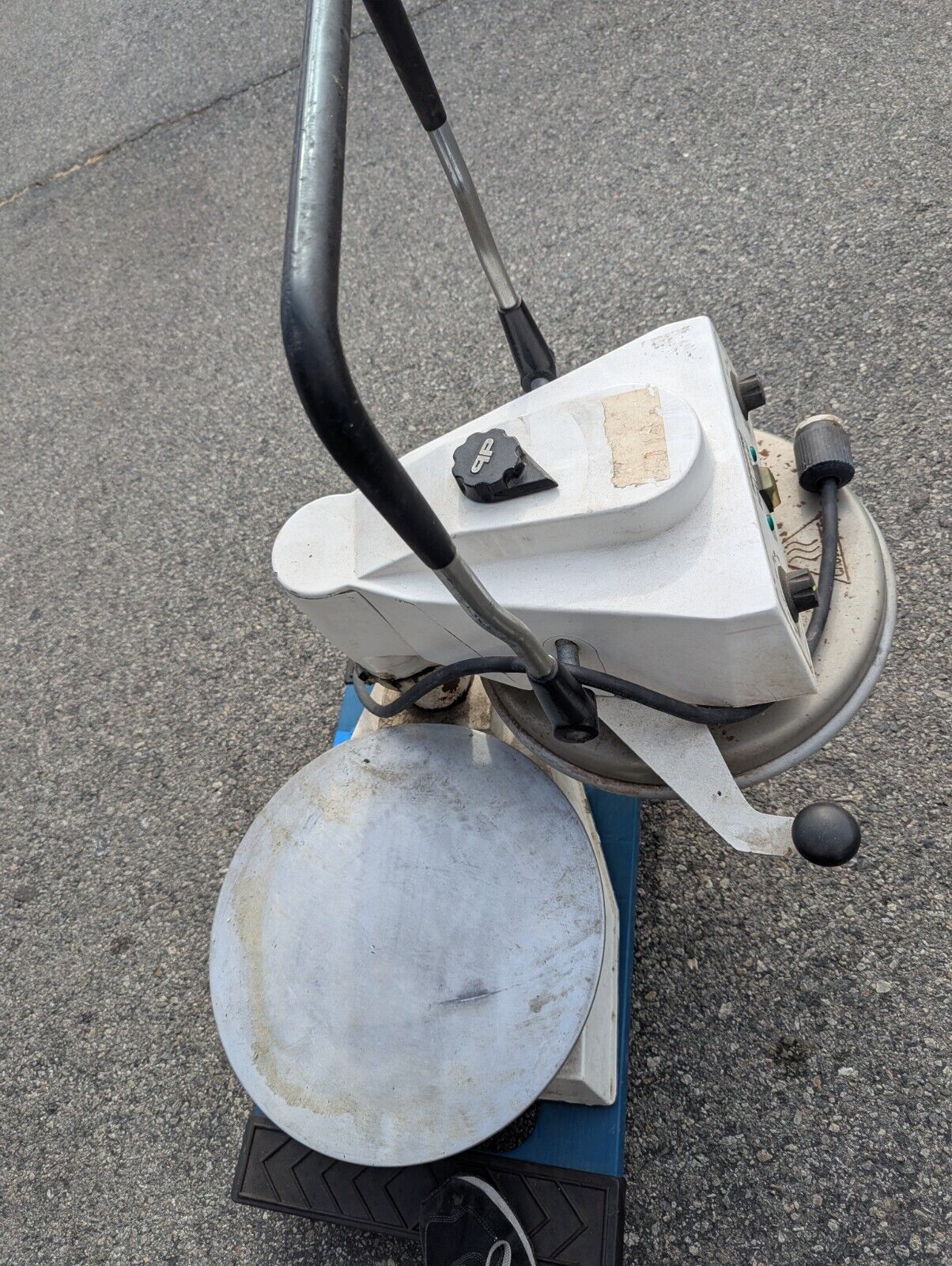 DoughPro Dual-Heat Pizza Tortilla Dough Press