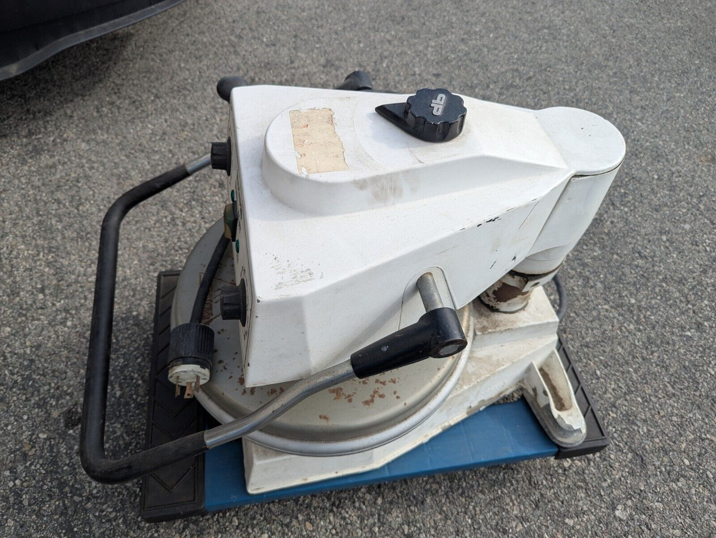 DoughPro Dual-Heat Pizza Tortilla Dough Press