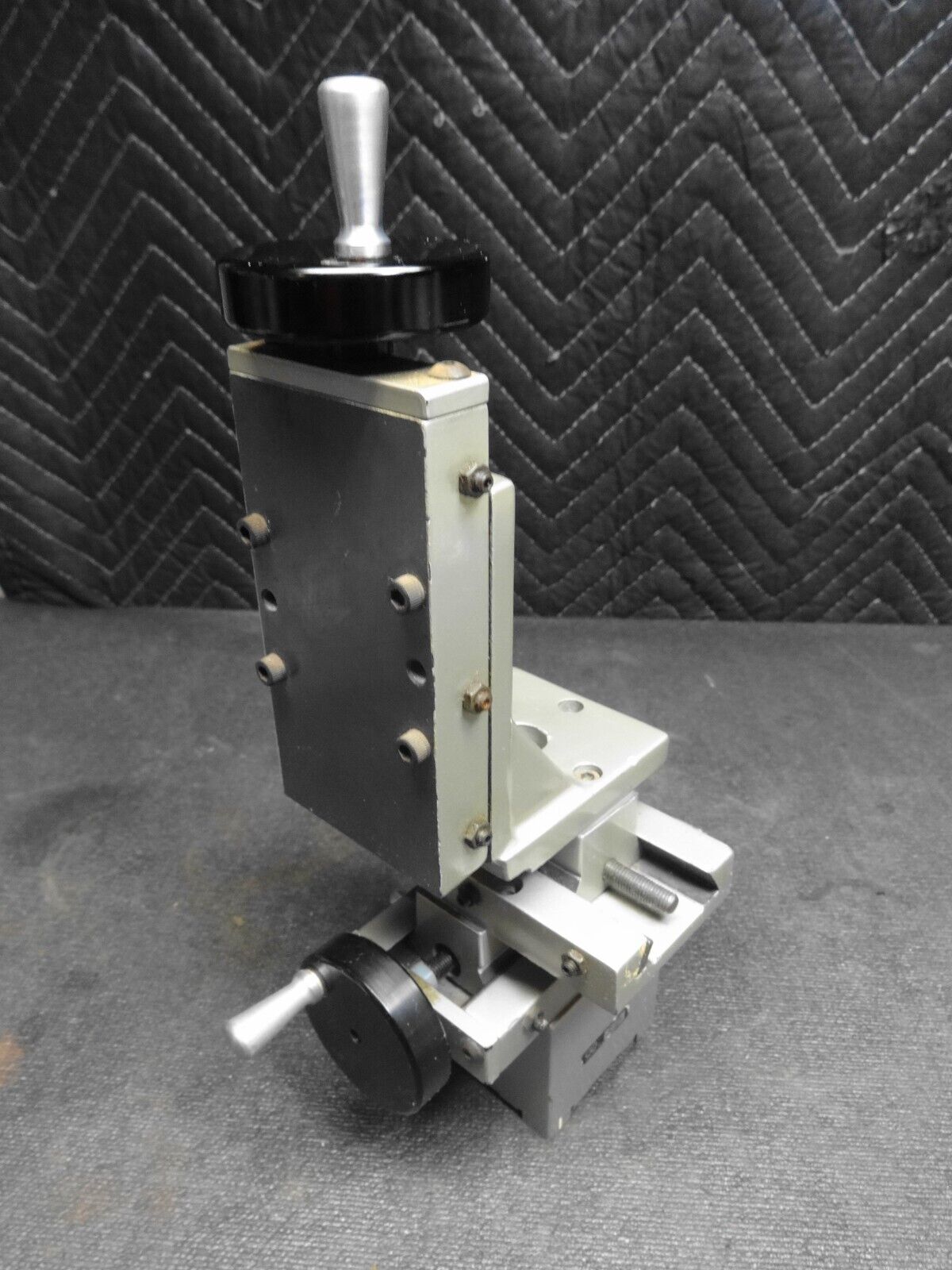 Gaertner Scientific Corp X-Y-Z Bench Setup W/ Compound Slide - Magnetic Base