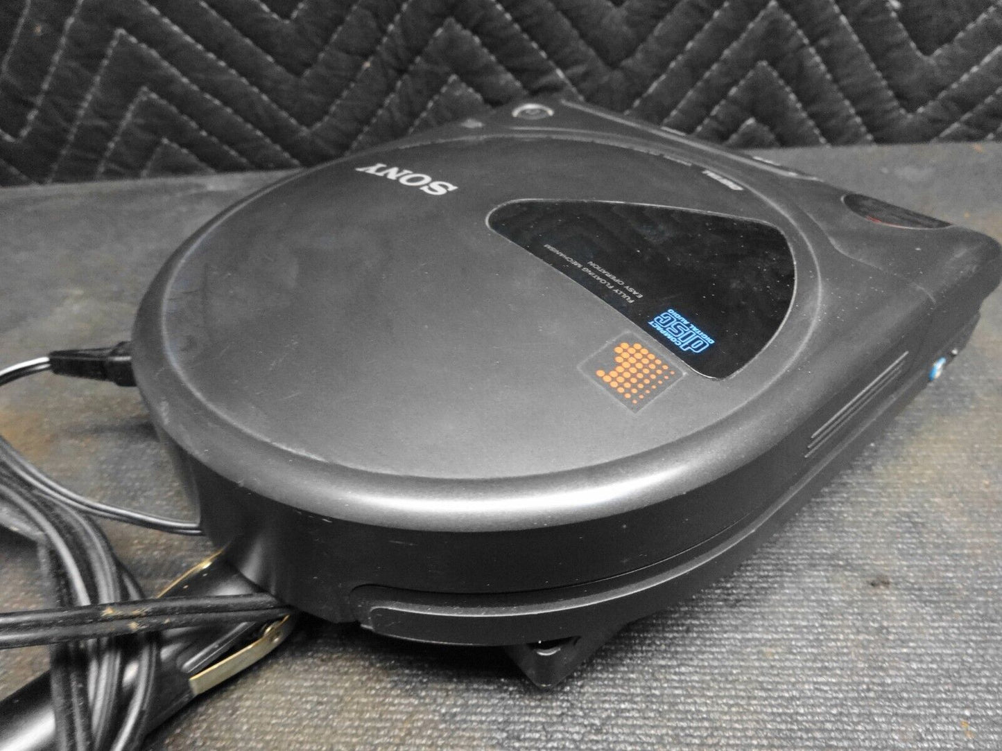 Sony Car CD Player D-600 + CPM-100P Mount Portable Digital Compact Disc WORKING