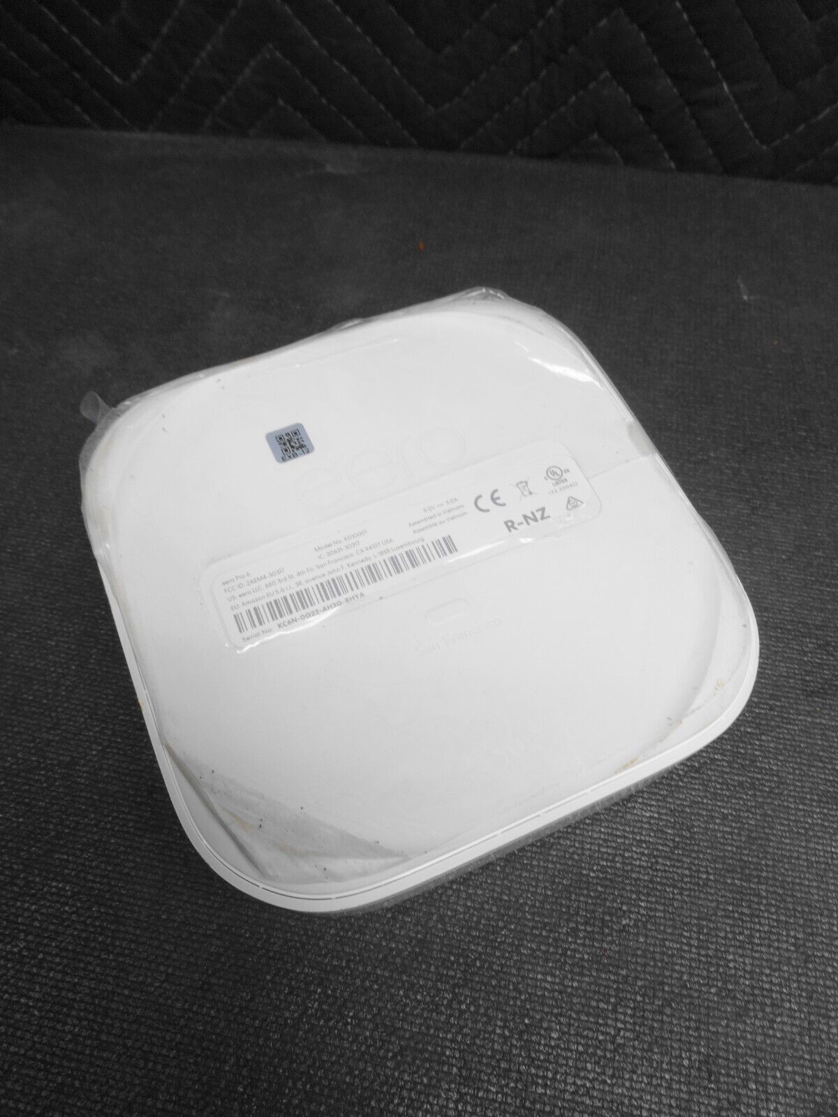 eero Pro 6 1Gbps Tri-Band Mesh Router - White - K010001 - No Power Cord