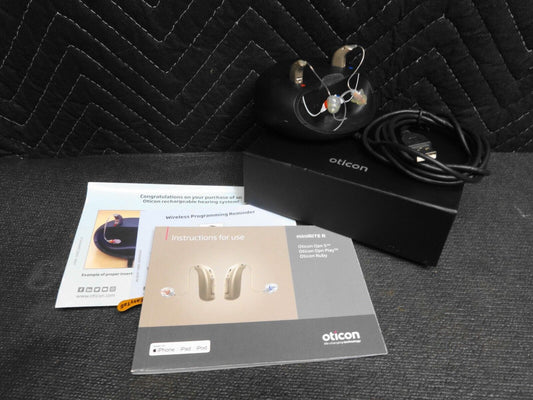 Oticon Ruby 2 Minirite R Charger & Hearing Aids - READ