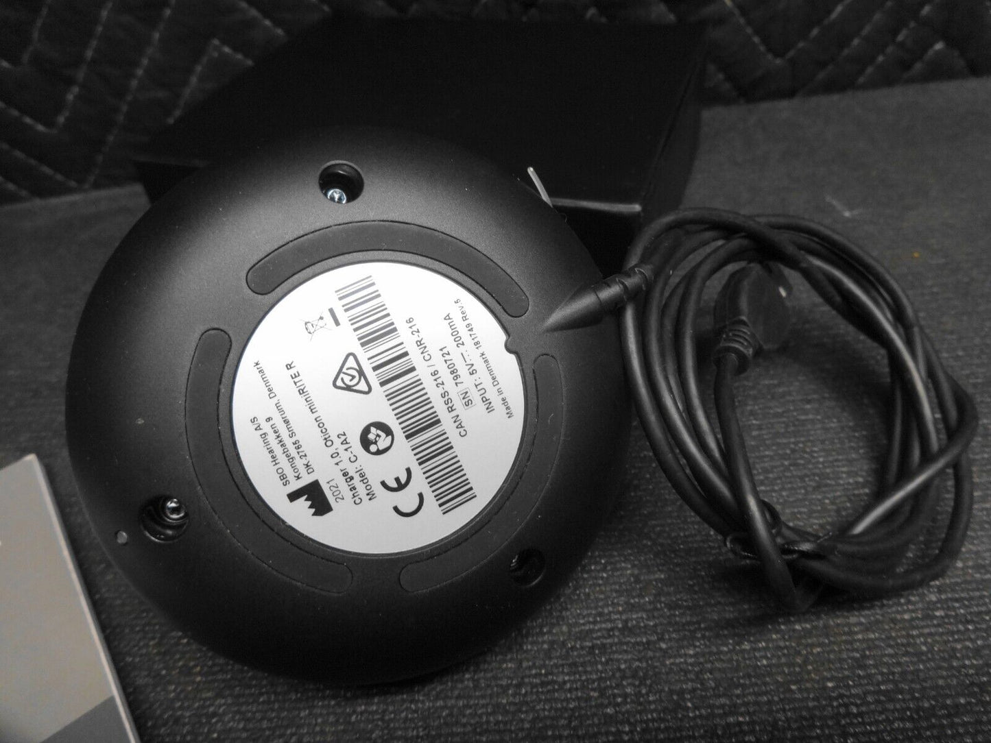 Oticon Ruby 2 Minirite R Charger & Hearing Aids - READ