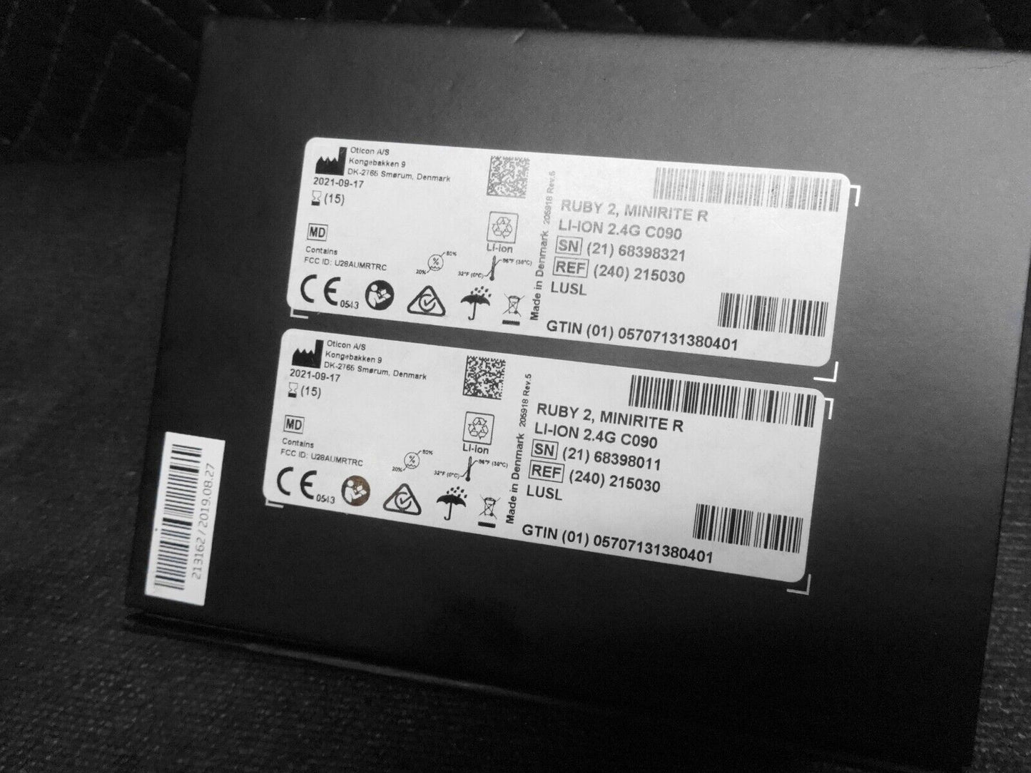 Oticon Ruby 2 Minirite R Charger & Hearing Aids - READ