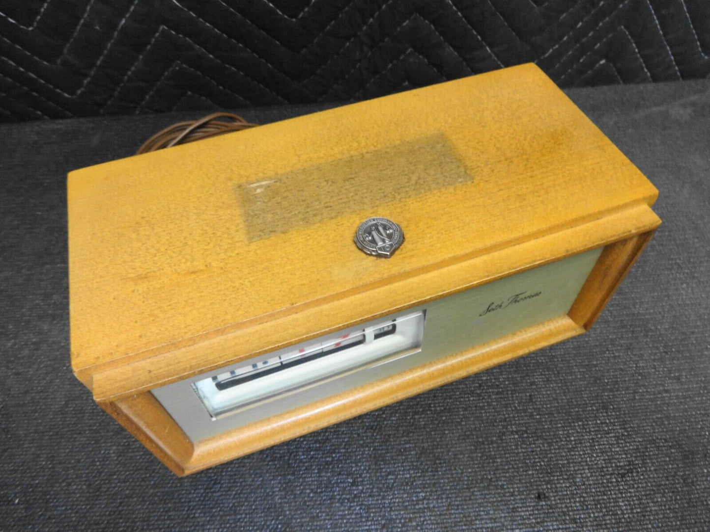 Seth Thomas Vintage Speed Read Flip Clock Maple Wood Model E037-000 - Working