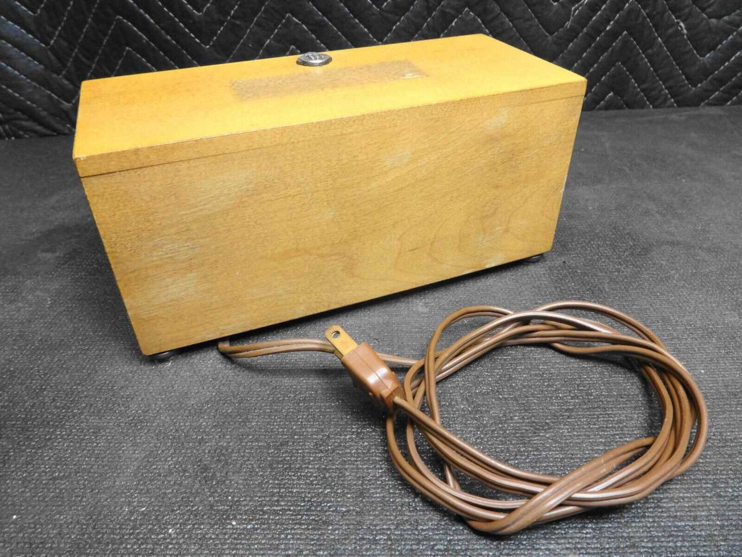 Seth Thomas Vintage Speed Read Flip Clock Maple Wood Model E037-000 - Working