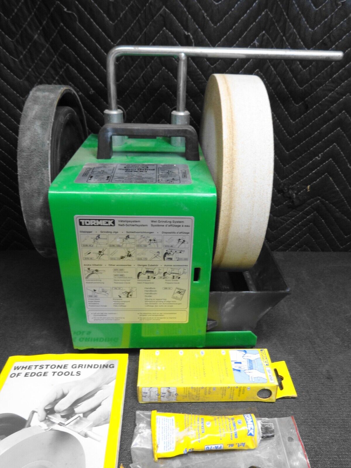 Tormek SuperGrind 2000 Water Cooled Grinding Machine w/ Accessories