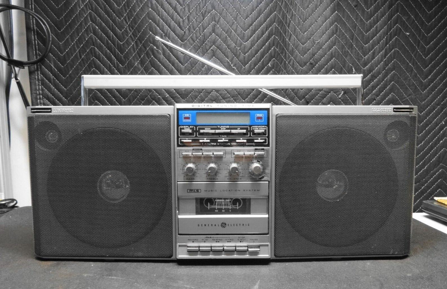 VTG General Electric GE 3-6035A Radio/Cassette Boombox Ghetto Blaster