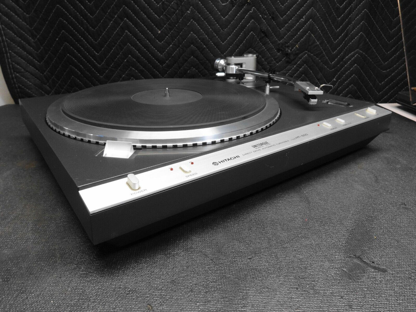 Hitachi HT-660 Direct Drive Automatic Turntable - *SERVICED* - No Dust Cover