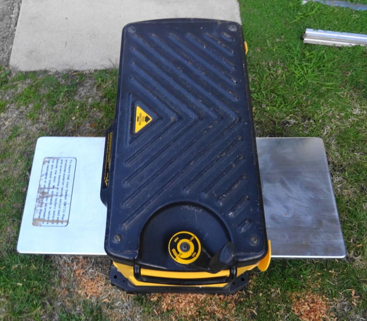 Dewalt DW733 12 1/2" Thickness Planer