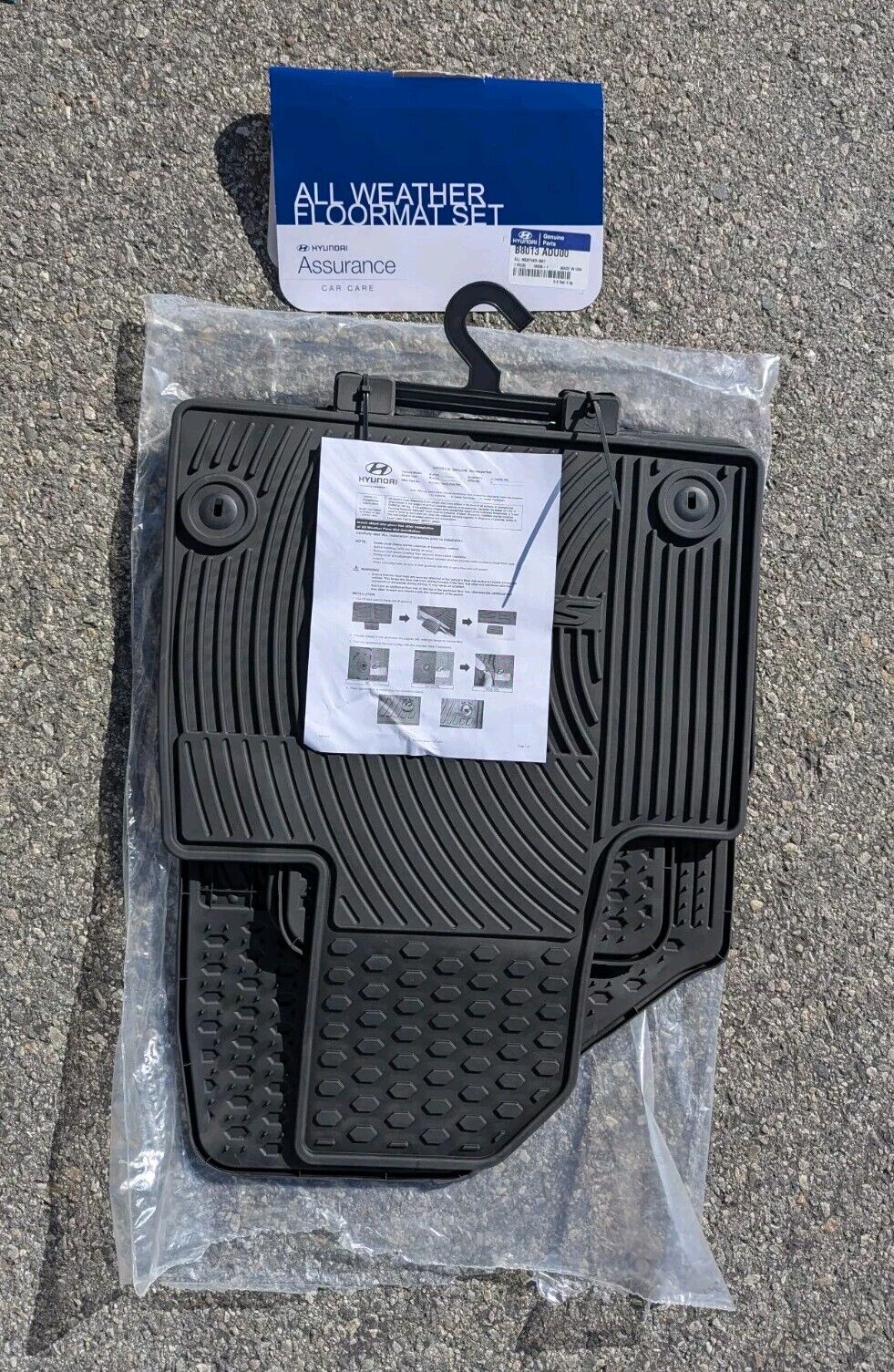 OEM Hyundai Santa Fe 7-passenger 4-piece All Weather Floor Mat Set - B8013-ADU00