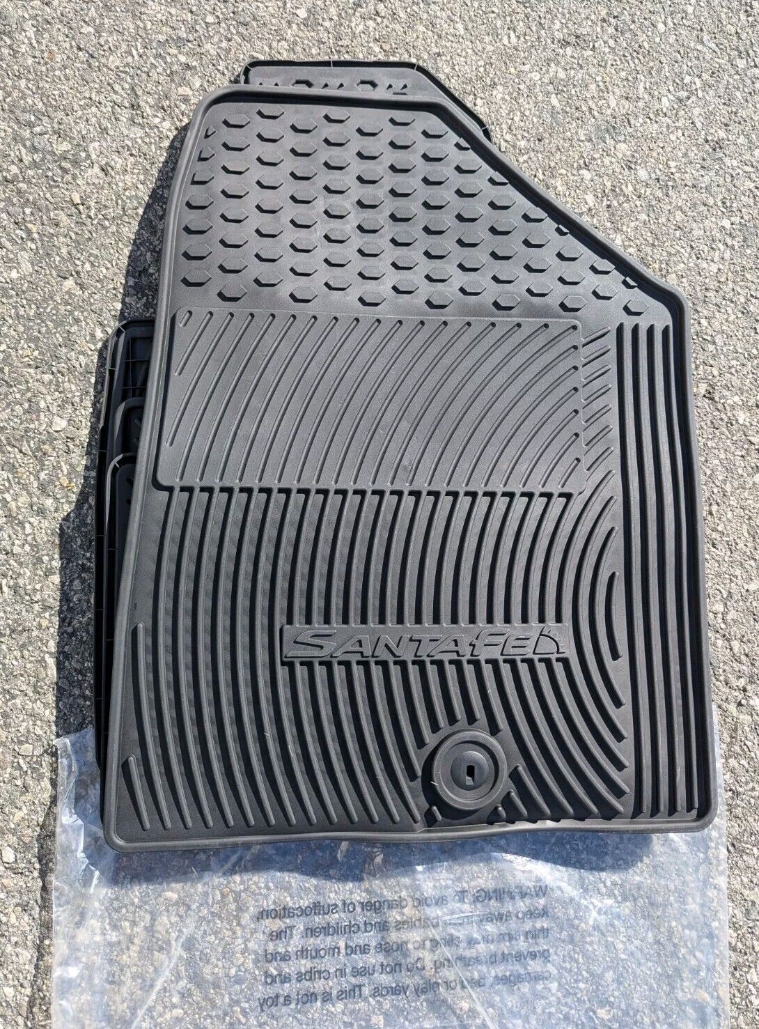 OEM Hyundai Santa Fe 7-passenger 4-piece All Weather Floor Mat Set - B8013-ADU00