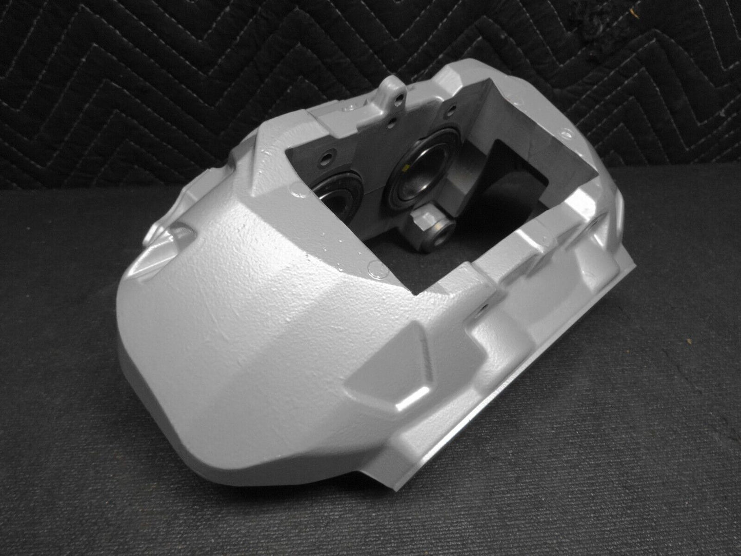 Mercedes AMG W205 C63 W212 W213 E63 Brake Caliper Front RIGHT AMG OEM 16-22 NEW