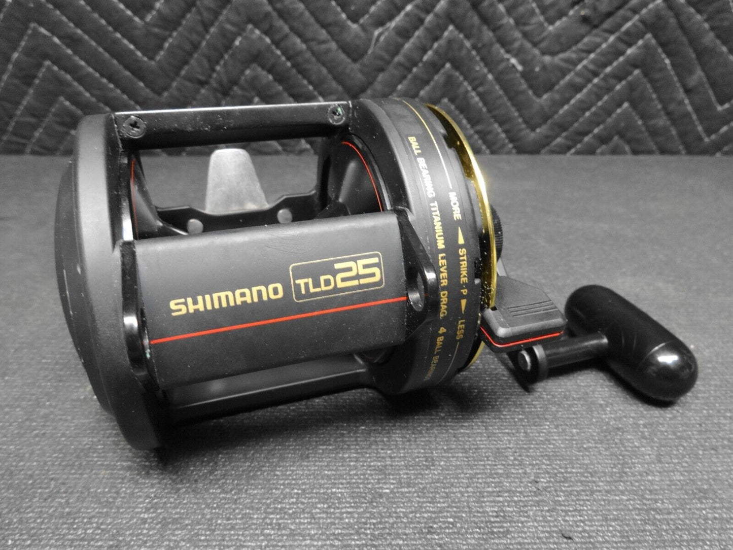 Shimano TLD 25 Conventional Saltwater Fishing Reel - Graphite Body - New No Box