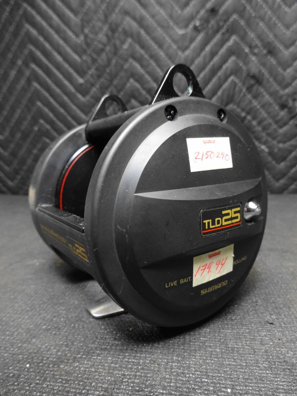 Shimano TLD 25 Conventional Saltwater Fishing Reel - Graphite Body - New No Box