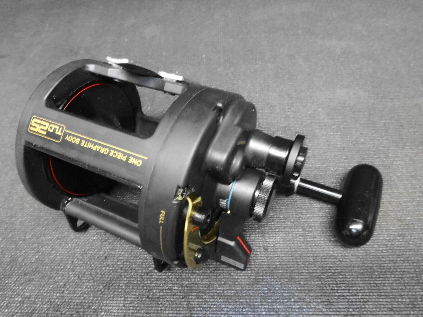 Shimano TLD 25 Conventional Saltwater Fishing Reel - Graphite Body - New No Box