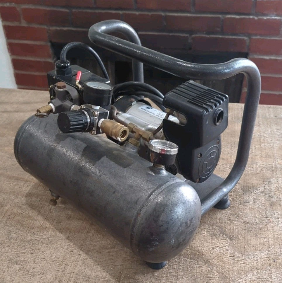 Senco AIr Compressor PC1010