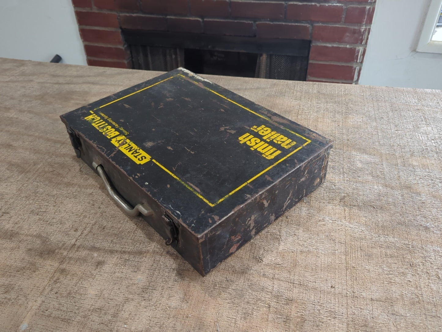 Stanley Bostitch N60FN 15 Gauge Angle Pneumatic W/ Box