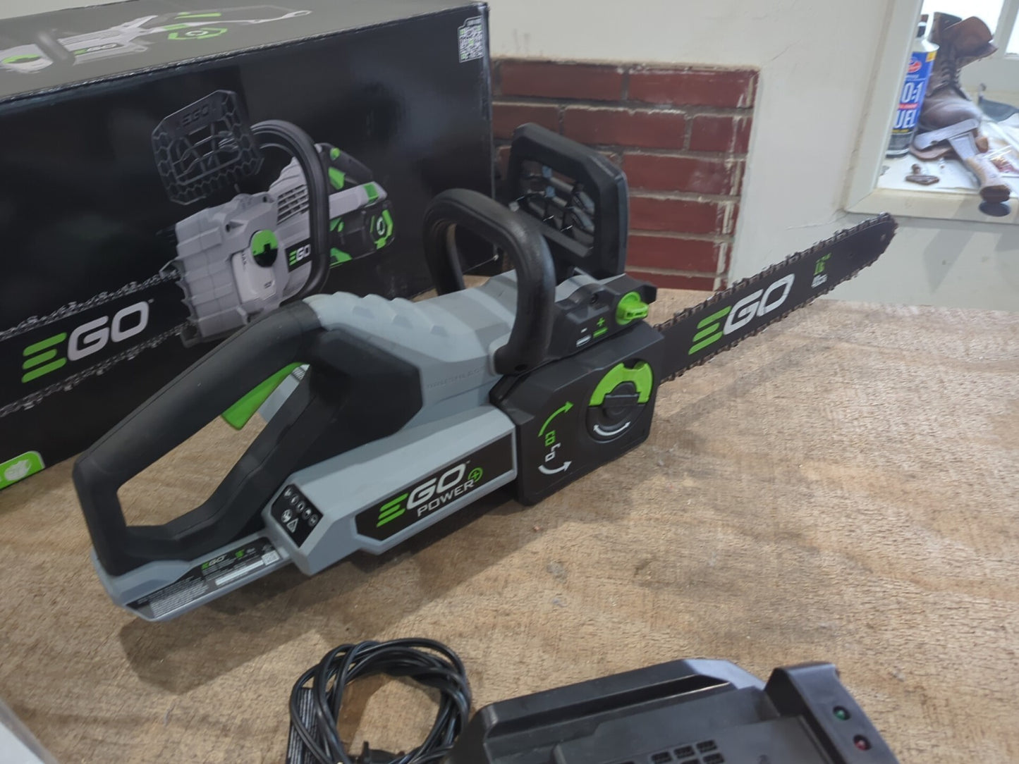 EGO POWER+ 16" 40CC Of Power Chain Saw Kit CS1611 Battery & Charger Included