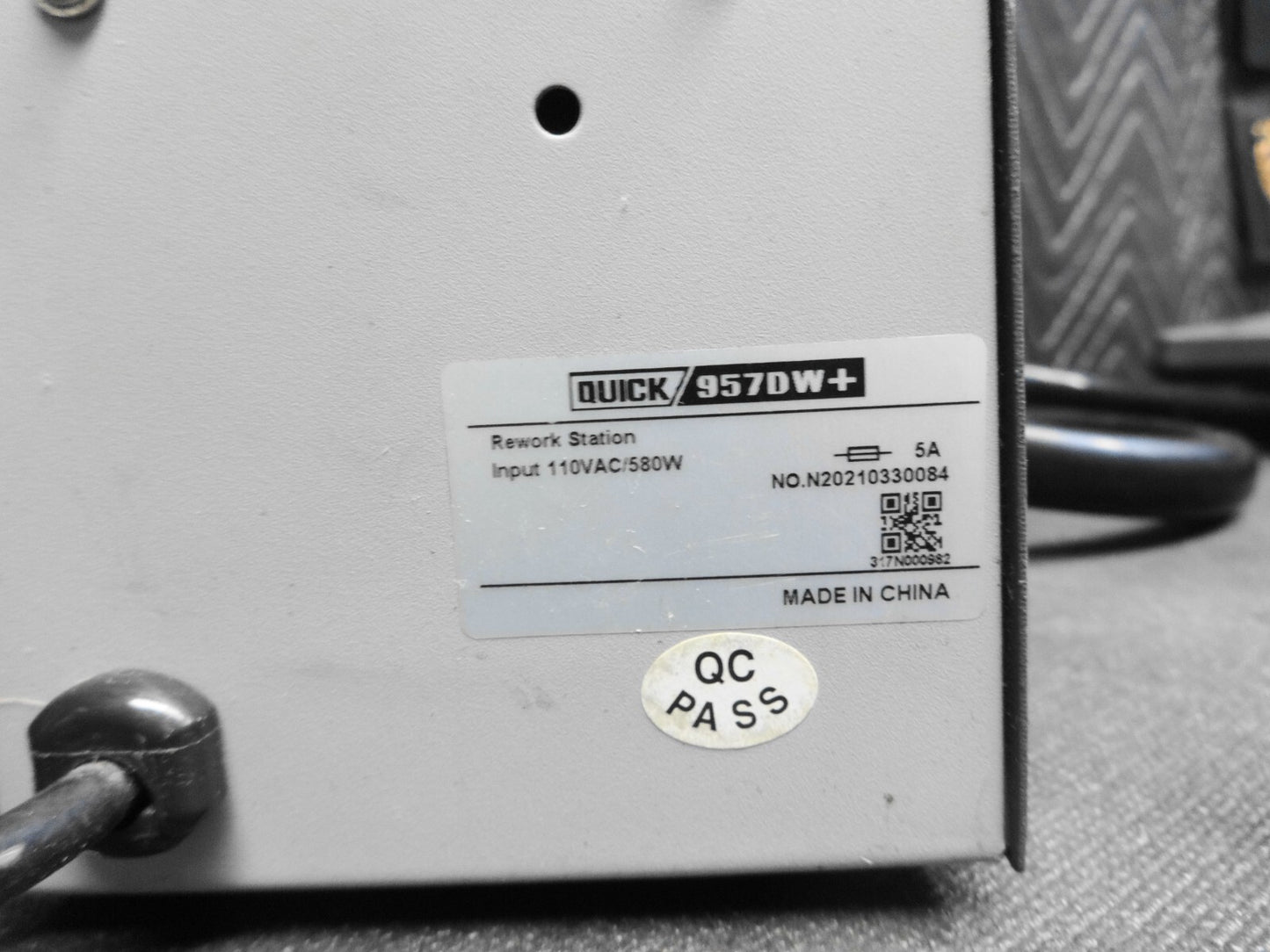 Quick 957DW+ Hot Air Rework Station (580 Watt)