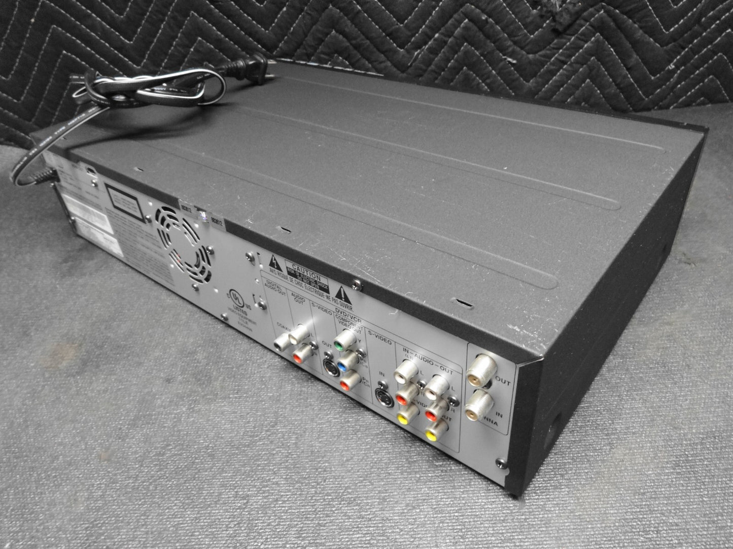 Magnavox ZV427MG9 DVD Recorder / VCR Combo HDMI output, digital tuner, remote