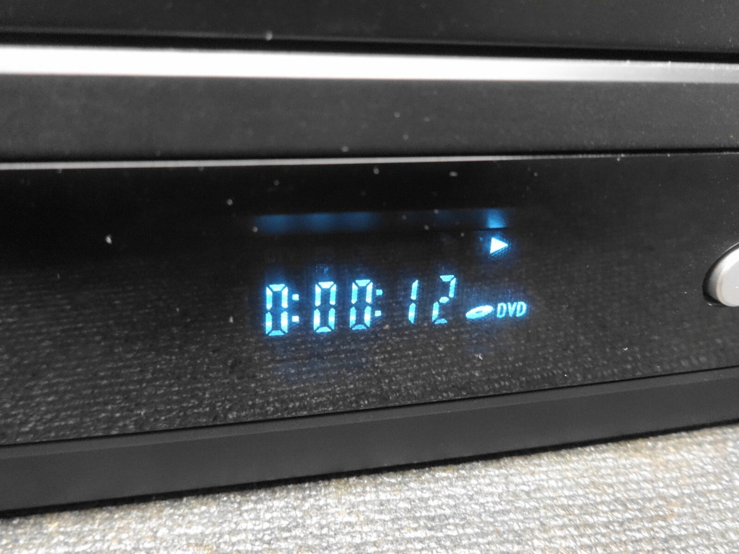 Magnavox ZV427MG9 DVD Recorder / VCR Combo HDMI output, digital tuner, remote