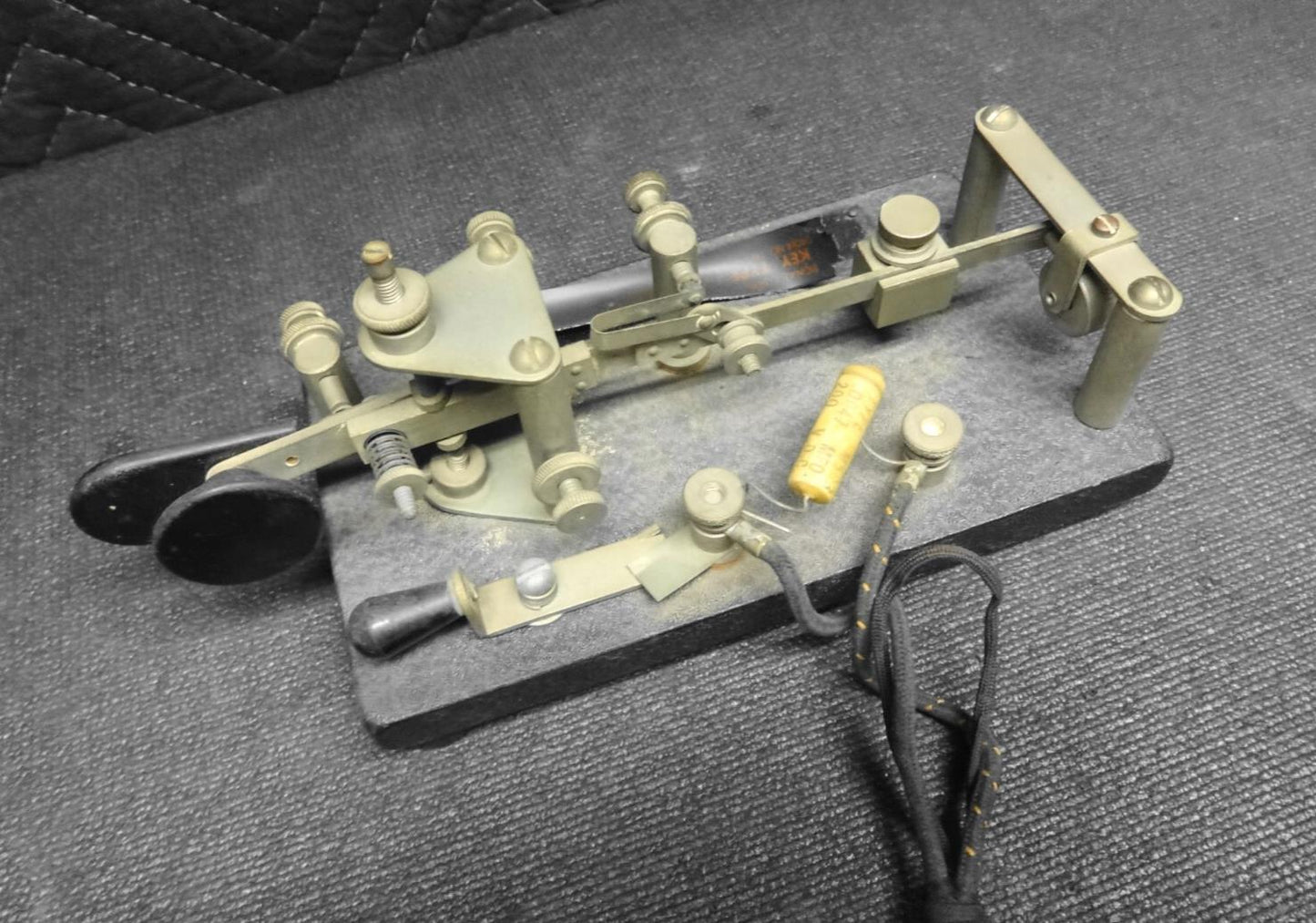 Lionel Army Signal Corps J-36 - Telegraph HAM Morse Code Key Vibroplex Style Bug