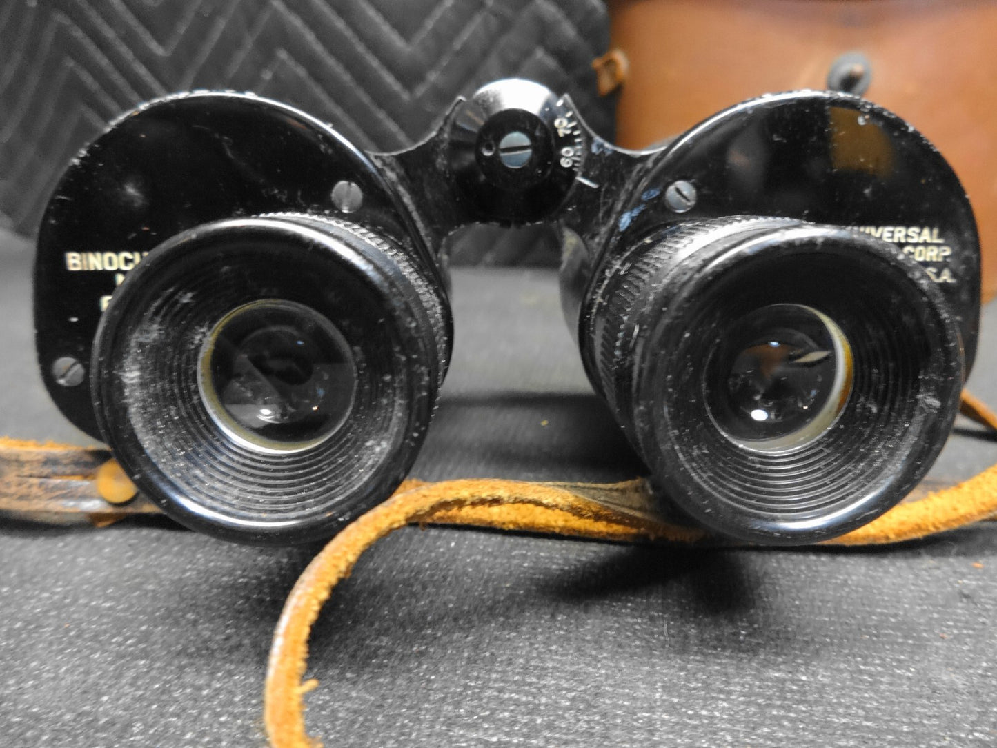 UNIVERSAL CAMERA CORP BINOCULARS M6 6×30 WW2 US ARMY ISSUE 1942 + M17 Case