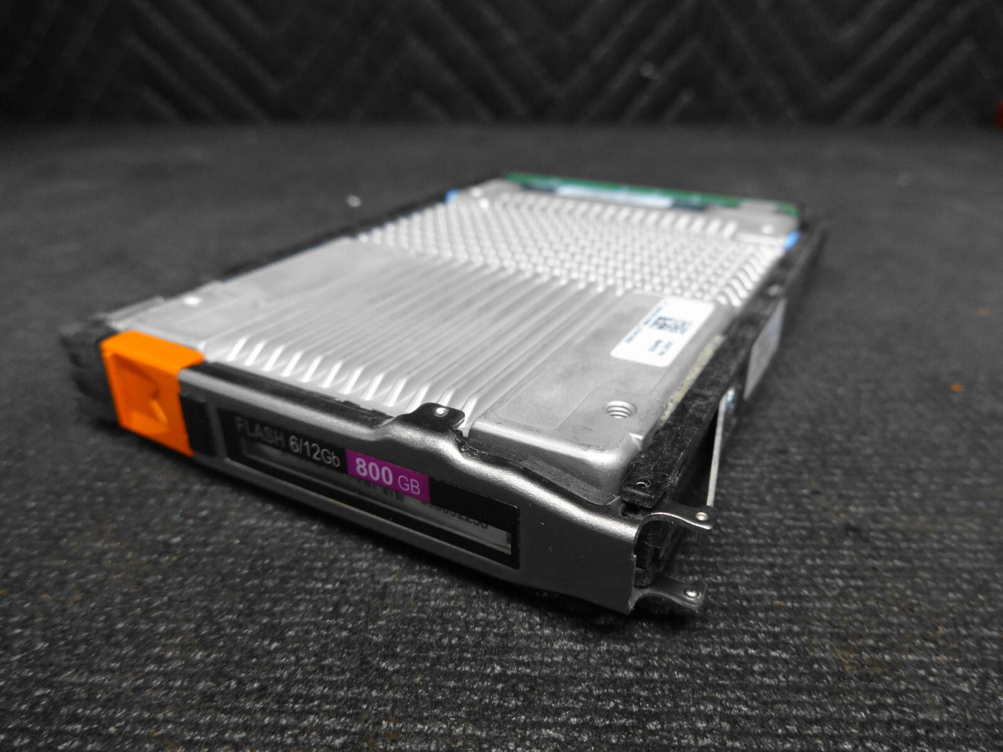 EMC UNITY 300 400 800GB SAS SSD D3-2S12FX-800 005052256 Solid State Hard drive