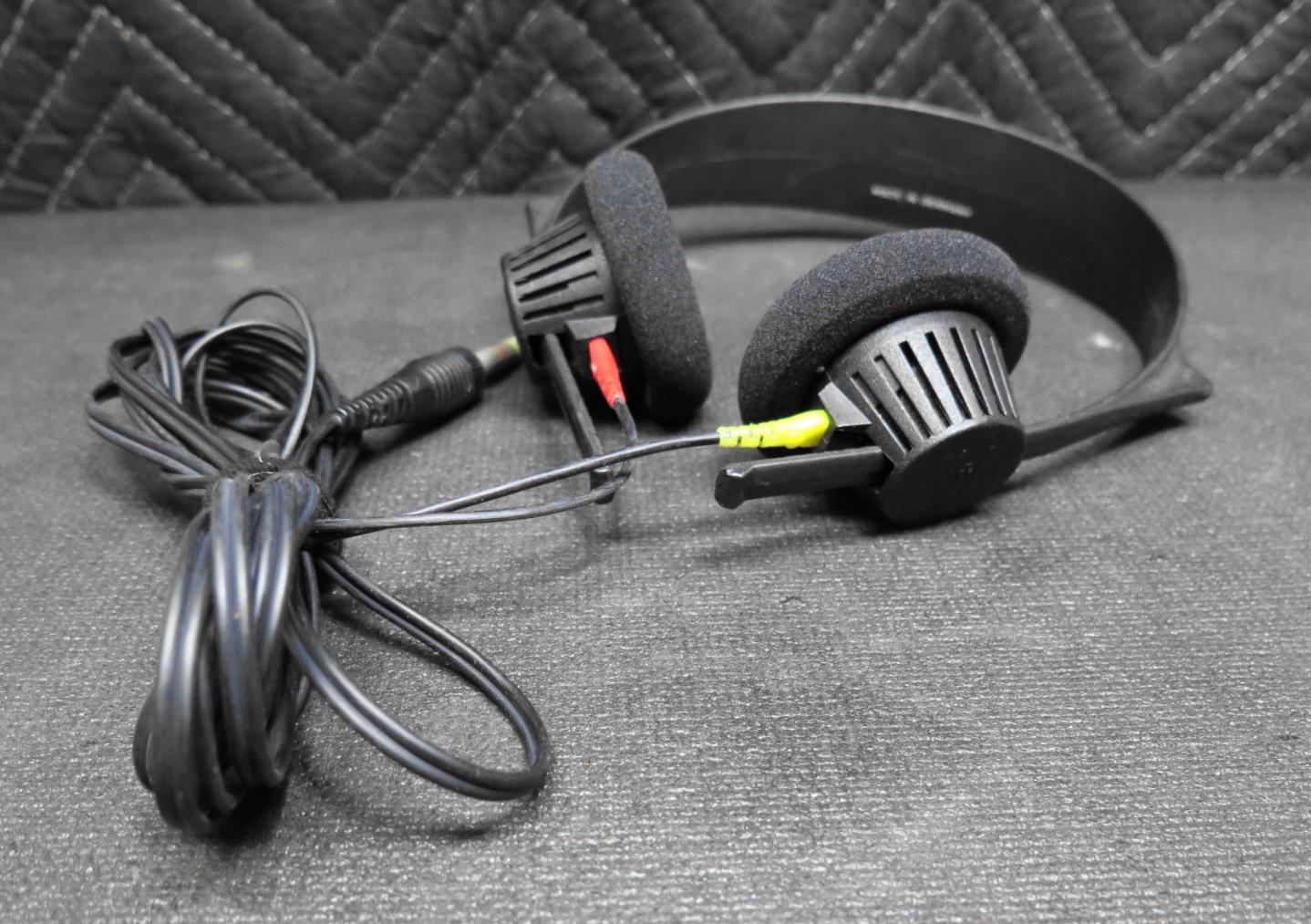Sennheiser HD 414 Headphones w/ new earpads - Vintage