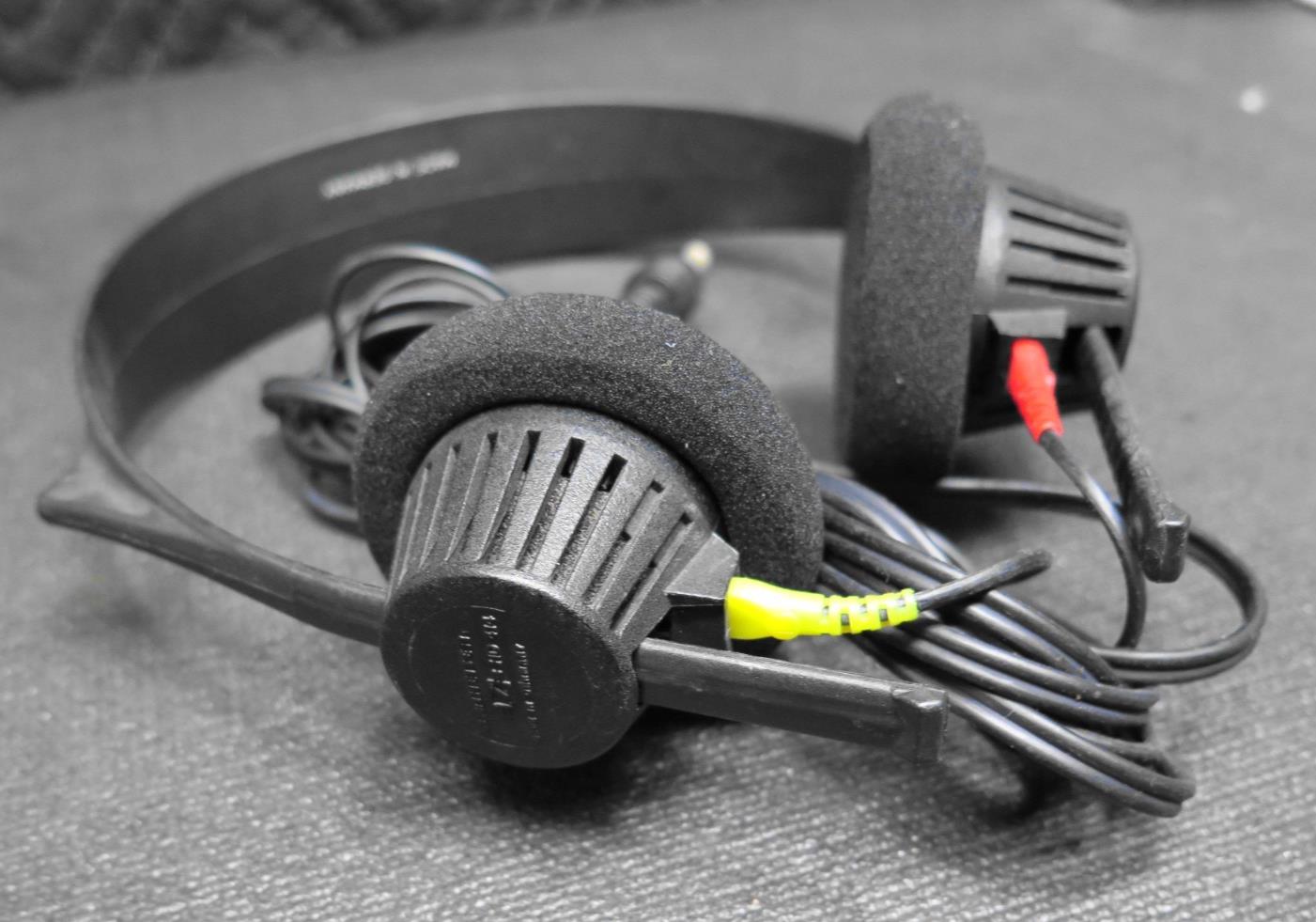 Sennheiser HD 414 Headphones w/ new earpads - Vintage