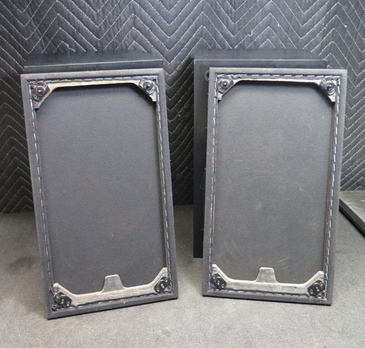 YAMAHA NS-10M Speaker Pair Set System Studio Monitors Speakers Black NS10M