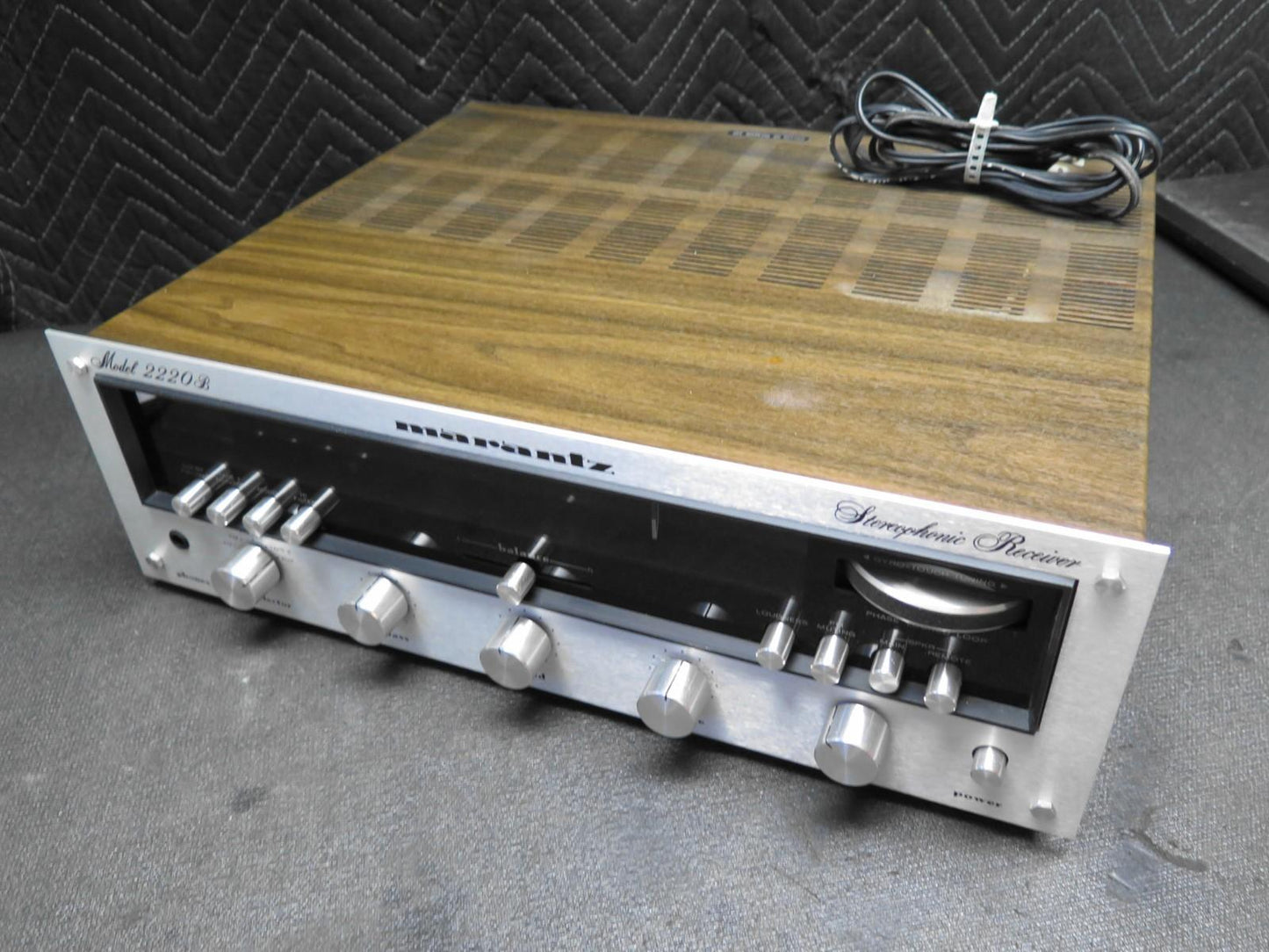 Marantz Model 2220B Stereo Receiver - All Original *READ*