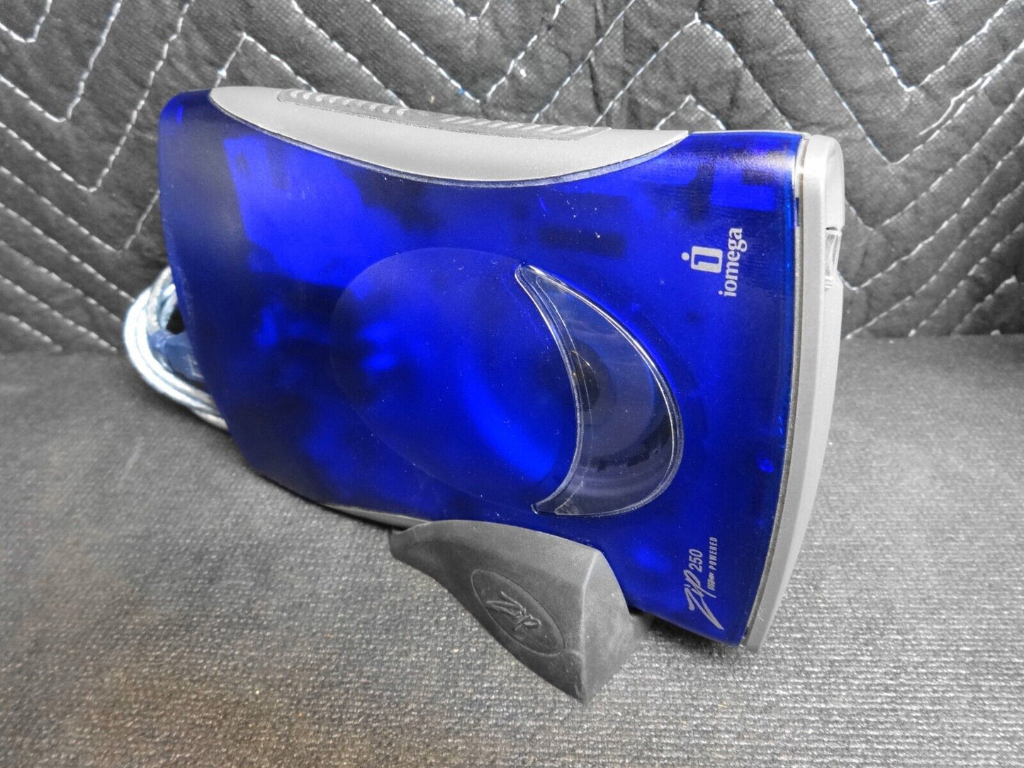 Iomega Zip 250 USB Powered Zip Disk Drive Blue - Z250USBPCMBP