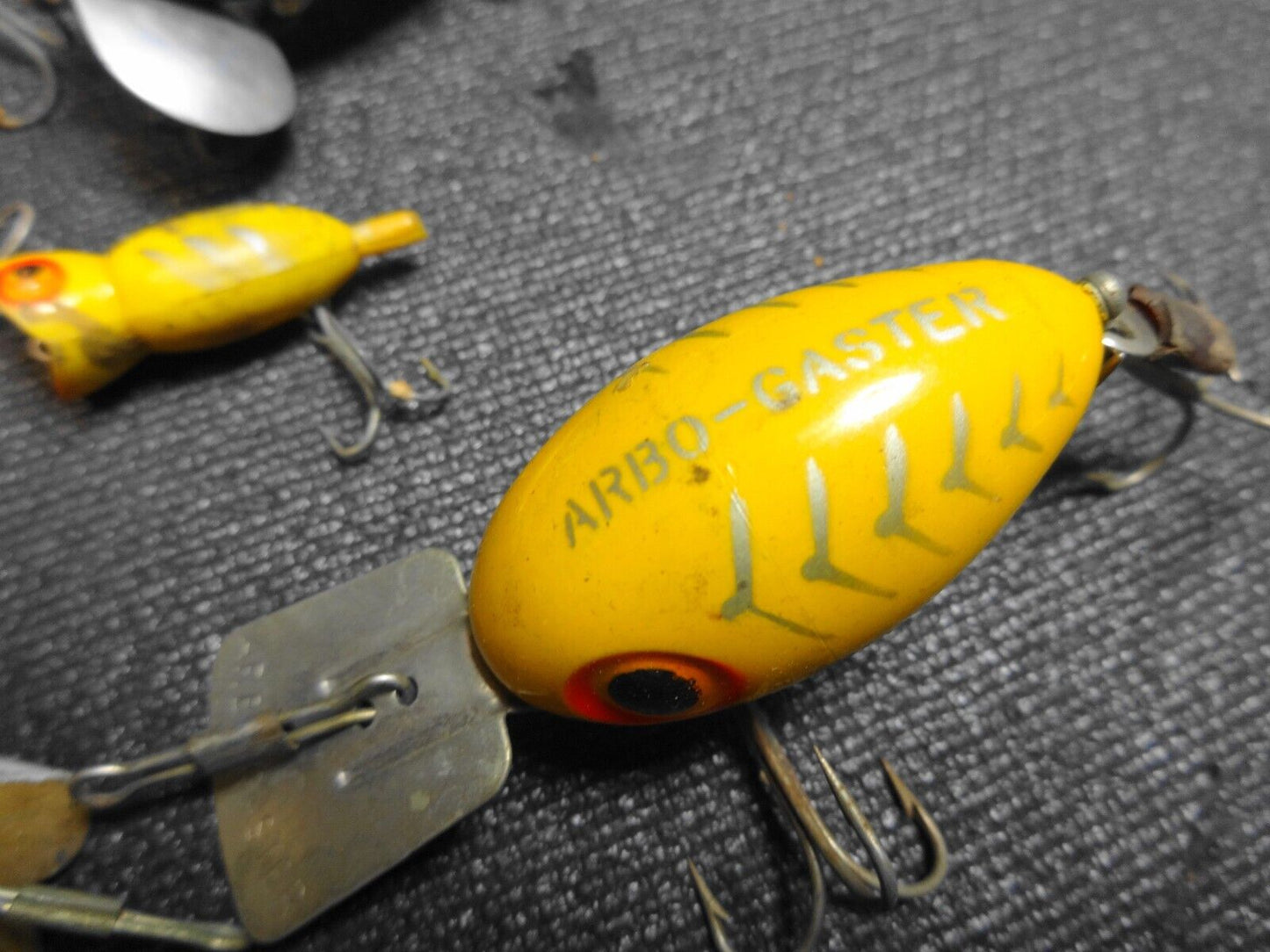 Nice Lot of 68 Vintage Heddon Arboghast Runt Spook Hula Dancer Jitterbug Lures