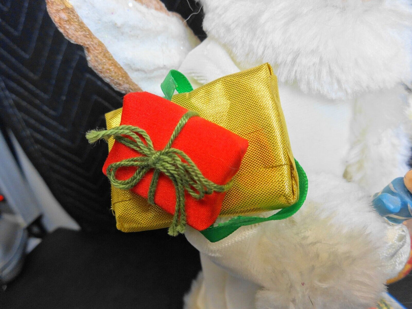 House of Hatten Christmas White Holiday Angel Fur Coat Gifts Large 17”