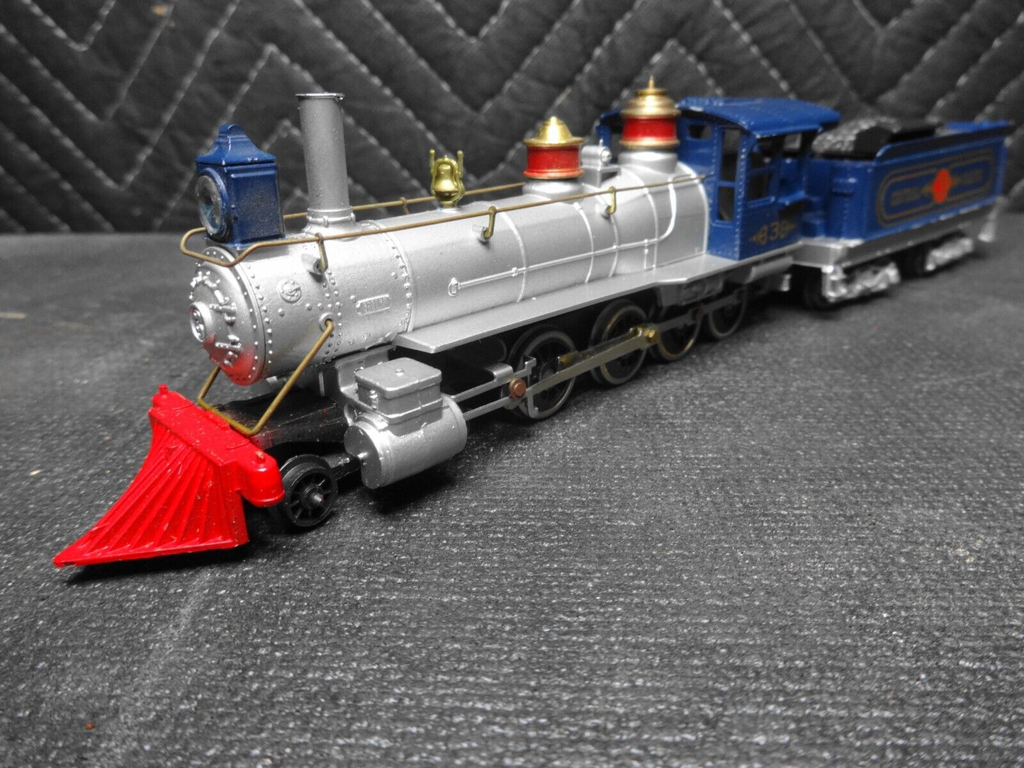 Tyco 1880 HO 4-8-0 Central Pacific #3 Lighted Steam Locomotive & Tender 253-25