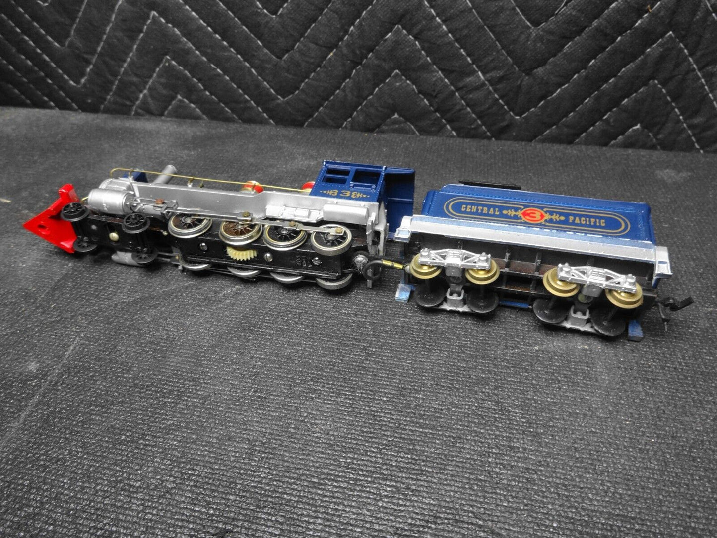 Tyco 1880 HO 4-8-0 Central Pacific #3 Lighted Steam Locomotive & Tender 253-25