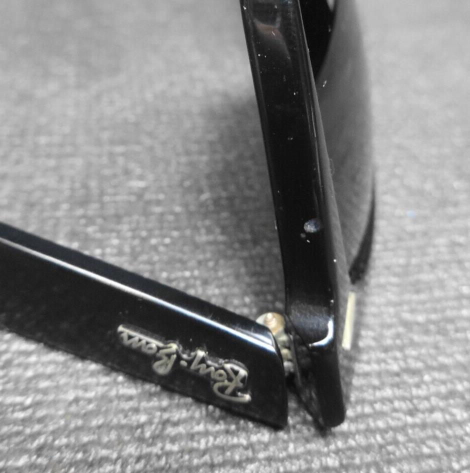 VINTAGE B&L RAY-BAN MADE IN USA L1724 G15 UV GLOSSY BLACK WAYFARER II SUNGLASSES