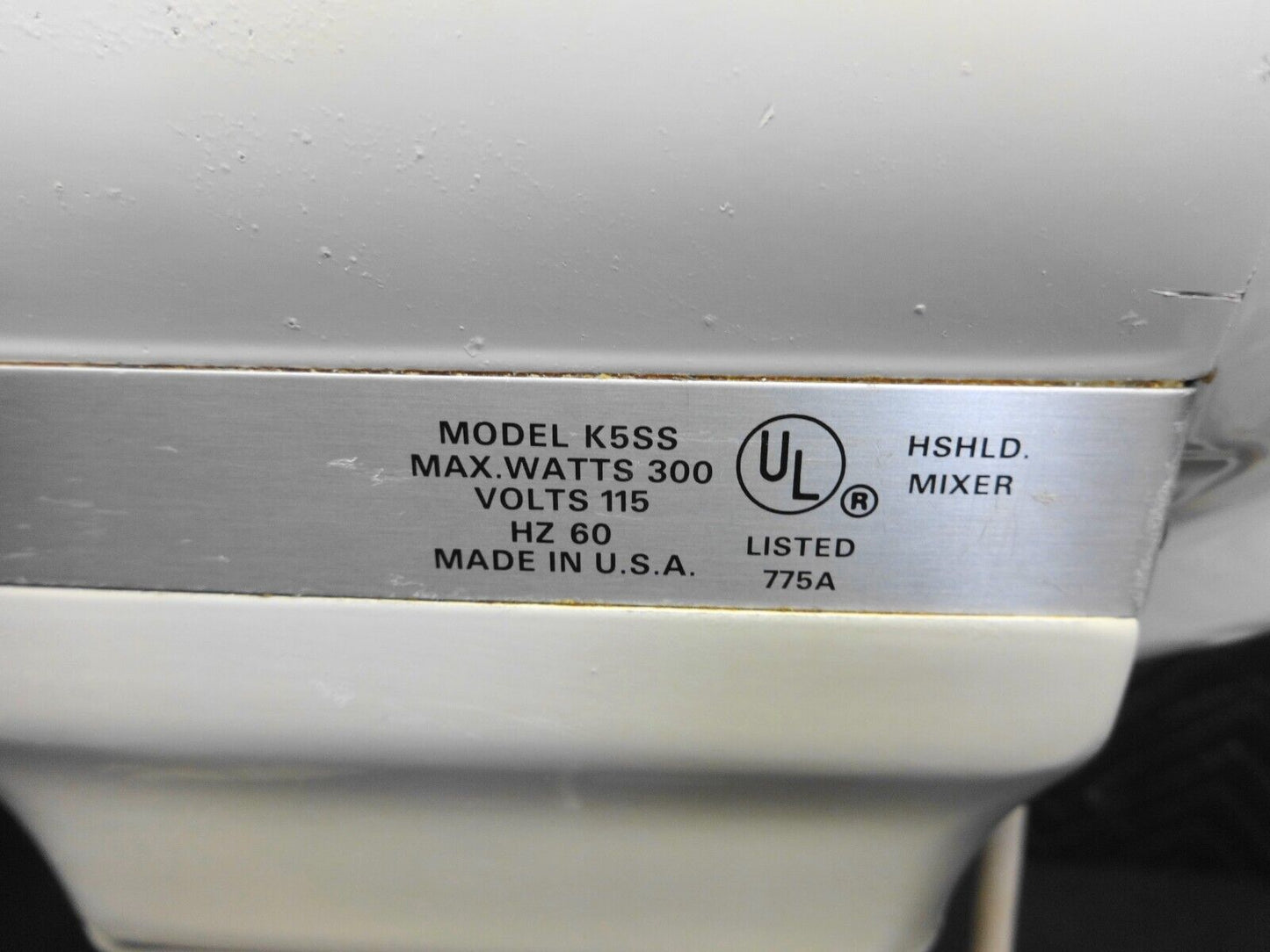 KitchenAid K5SS White Heavy Duty Series 5qt w/Mixer Bowl & Attachments