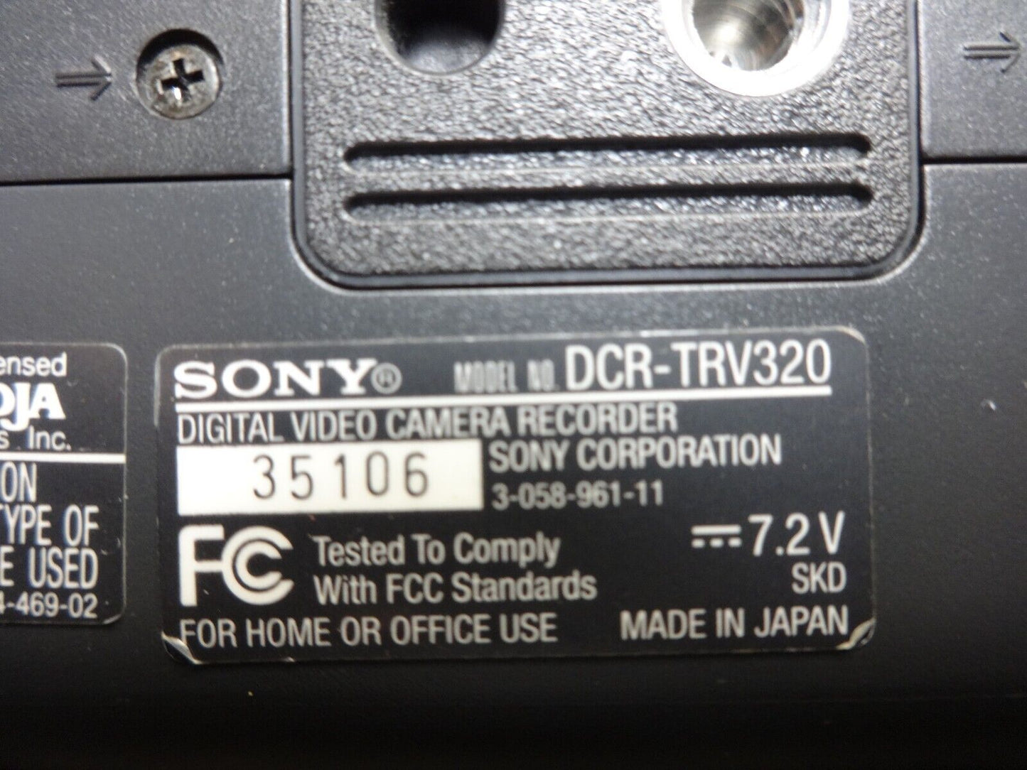 Sony Handycam DCR-TRV320 Camcorder Nightshot w/ Manual, Cables, Bag, Charger