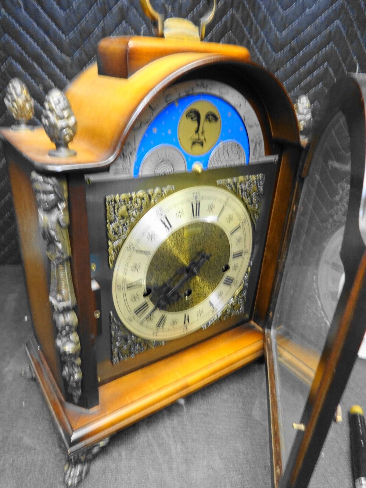 VINTAGE HAMILTON MOON PHASE 1050-020 TRIPLE CHIME MANTEL CLOCK - 8 Notes